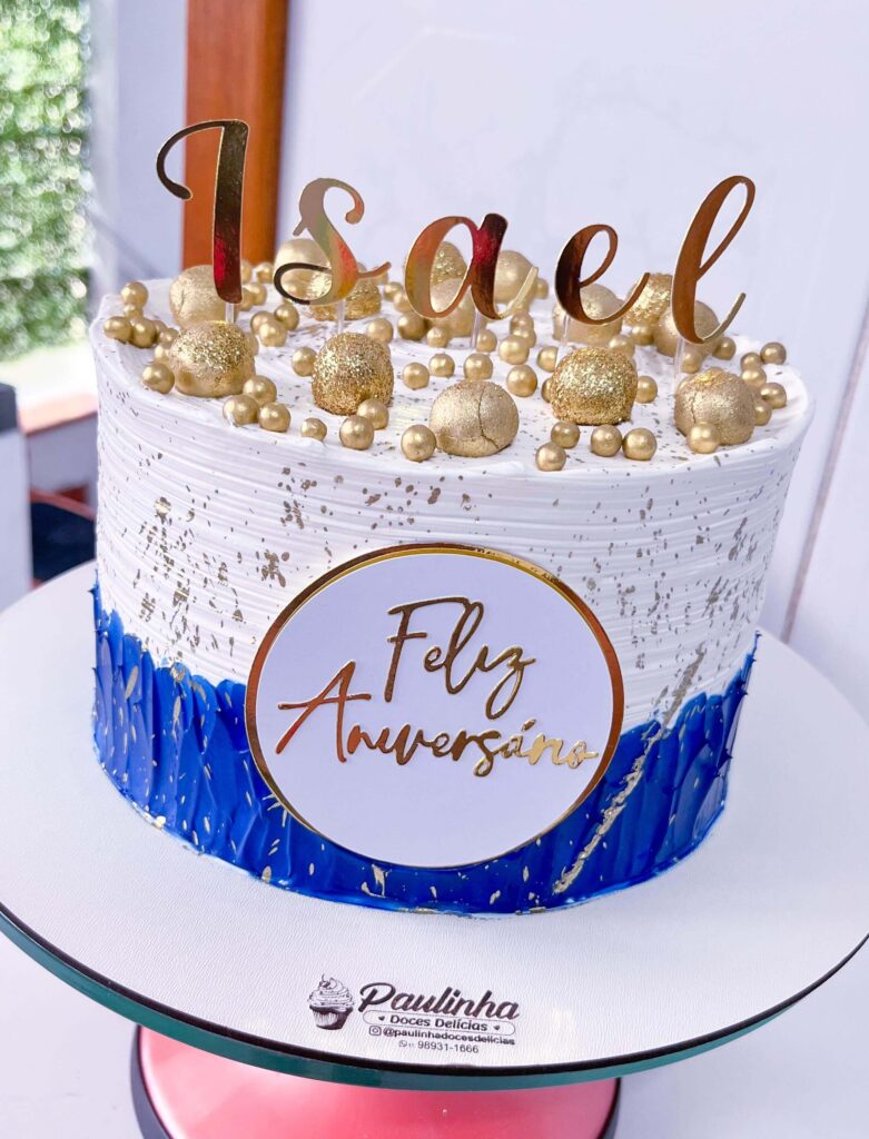 Bolo encomendado com a Paulinha Doces Delicias